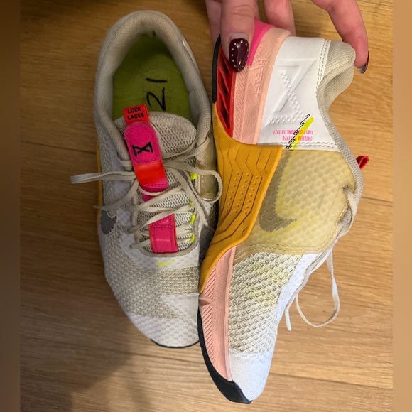 Nike Women’s Metcon 7 X - Picture 2 of 4